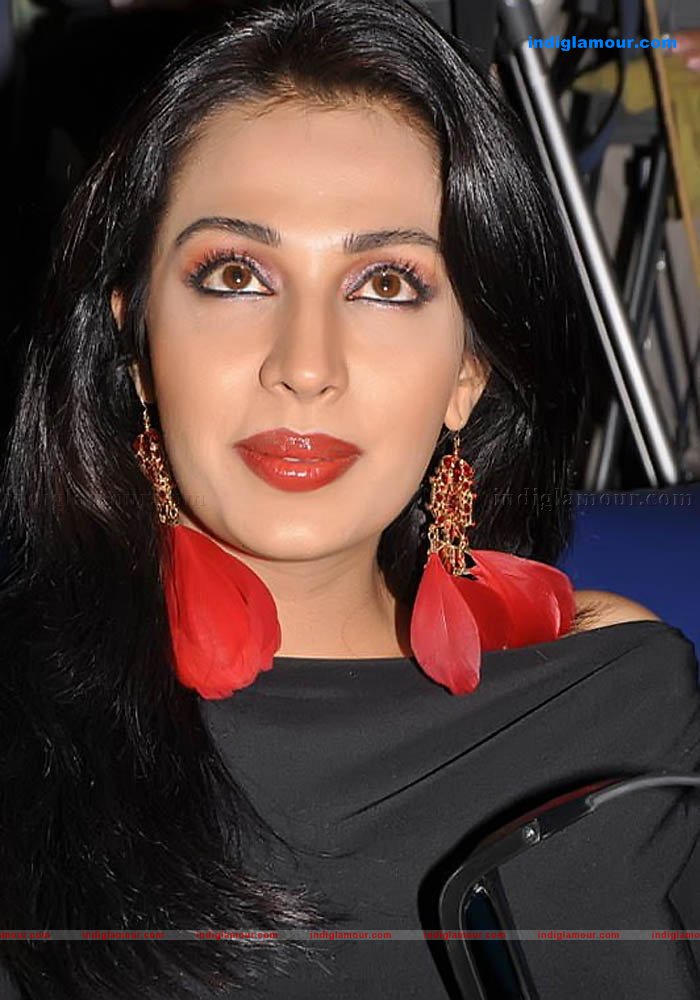 Asha saini Actress hd photo