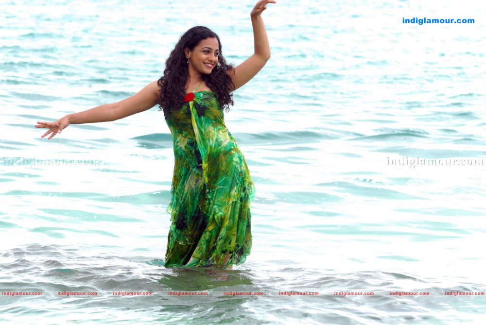 Nithya Menon Actress hd photo
