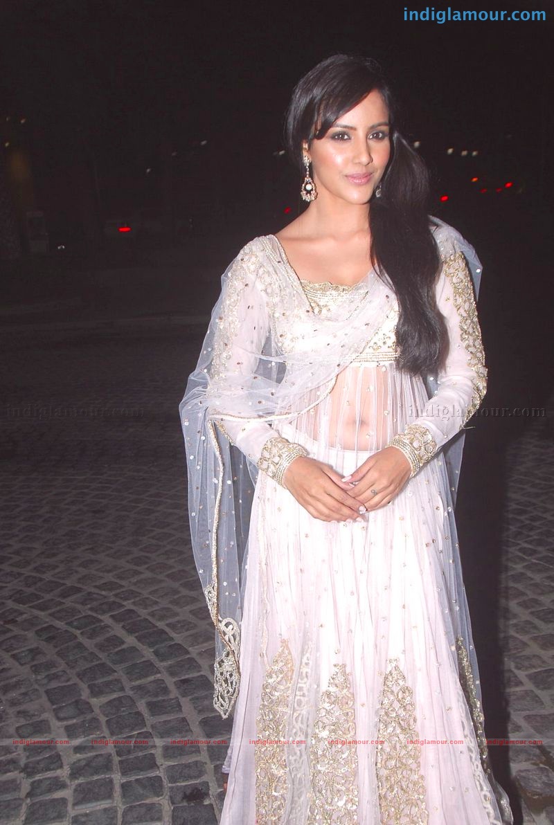 Priya Anand Actress hd photo