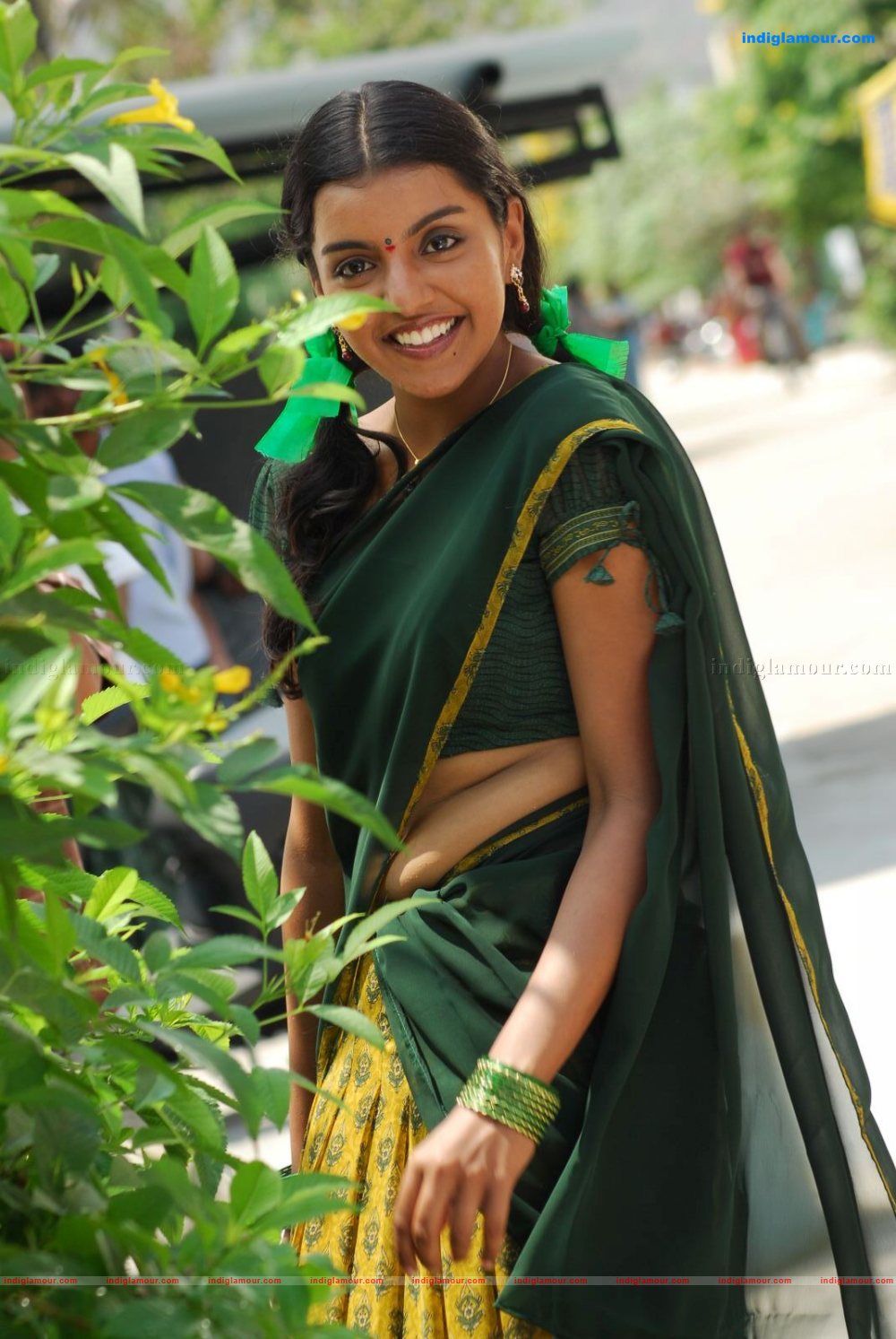 Divya Nagesh Actress hd photo