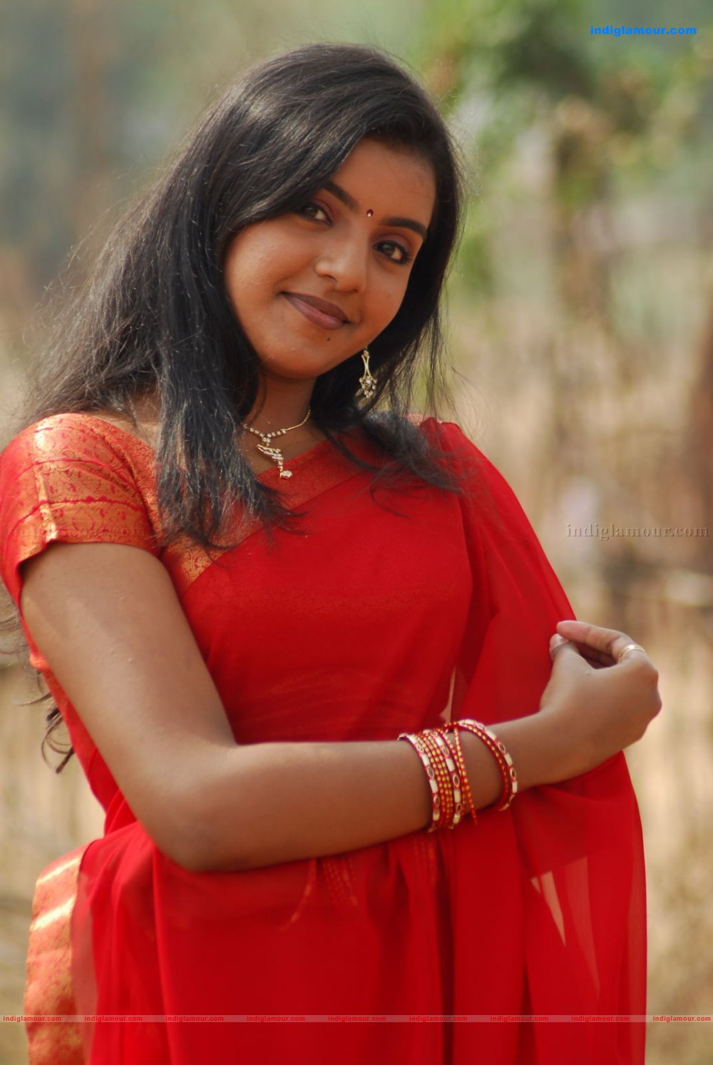 Divya Nagesh Actress hd photo