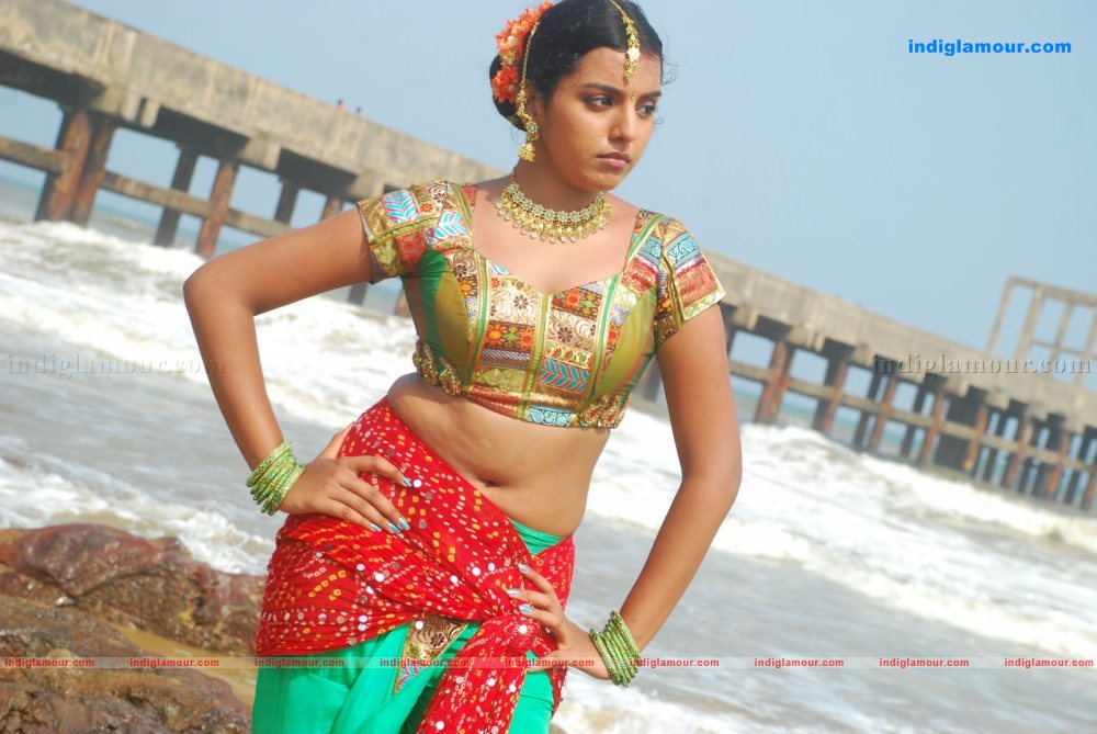 Divya Nagesh Actress hd photo