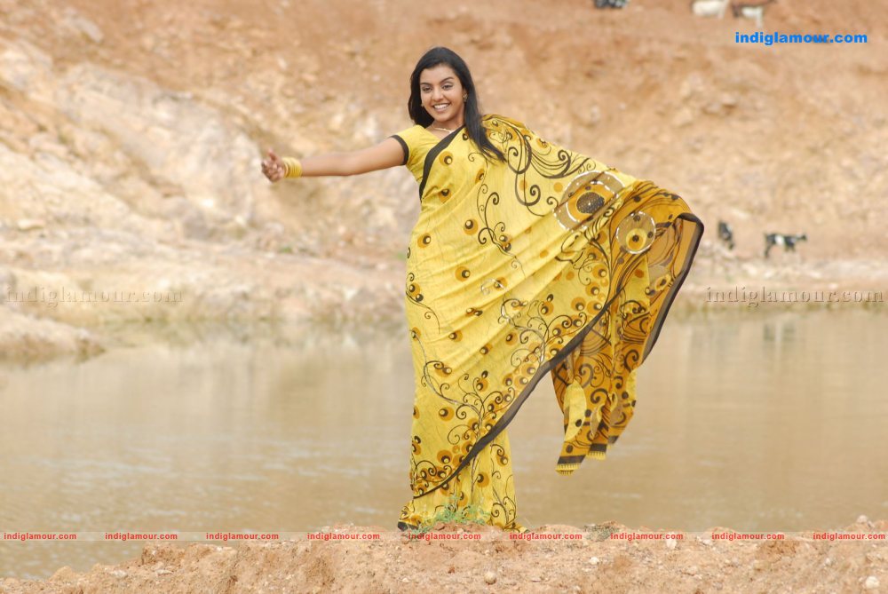 Divya Nagesh Actress hd photo