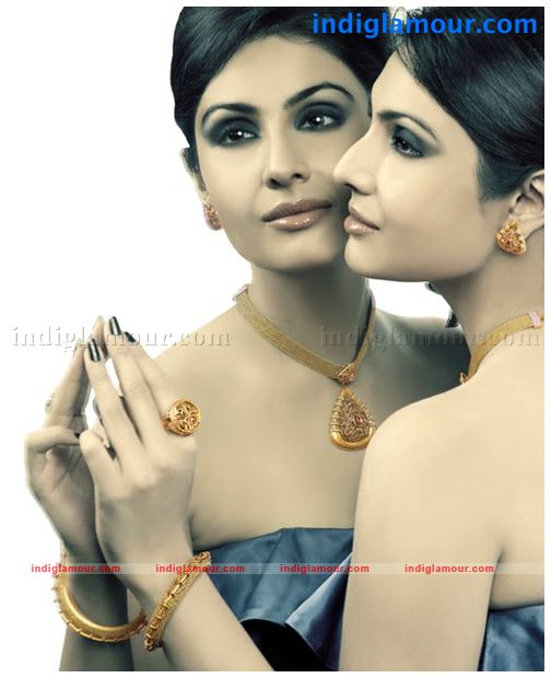 Divya Parameshwaran Actress hd photo