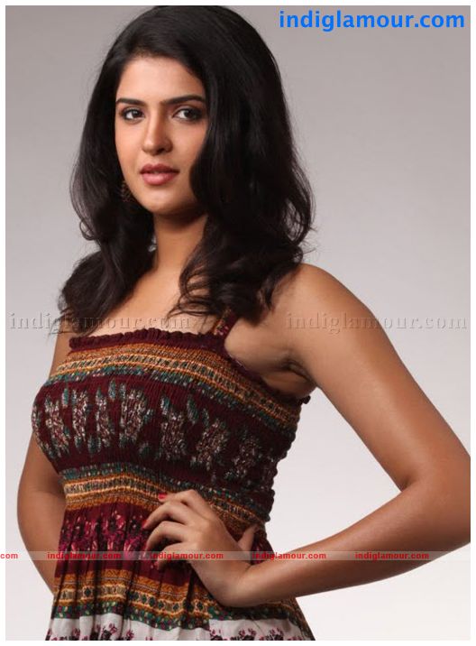 Deeksha Seth Actress hd photo