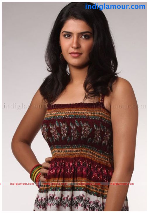 Deeksha Seth Actress hd photo