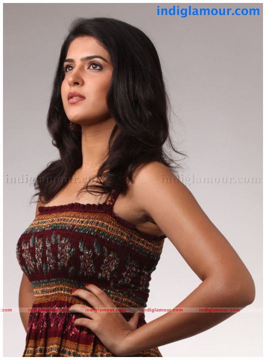 Deeksha Seth Actress hd photo