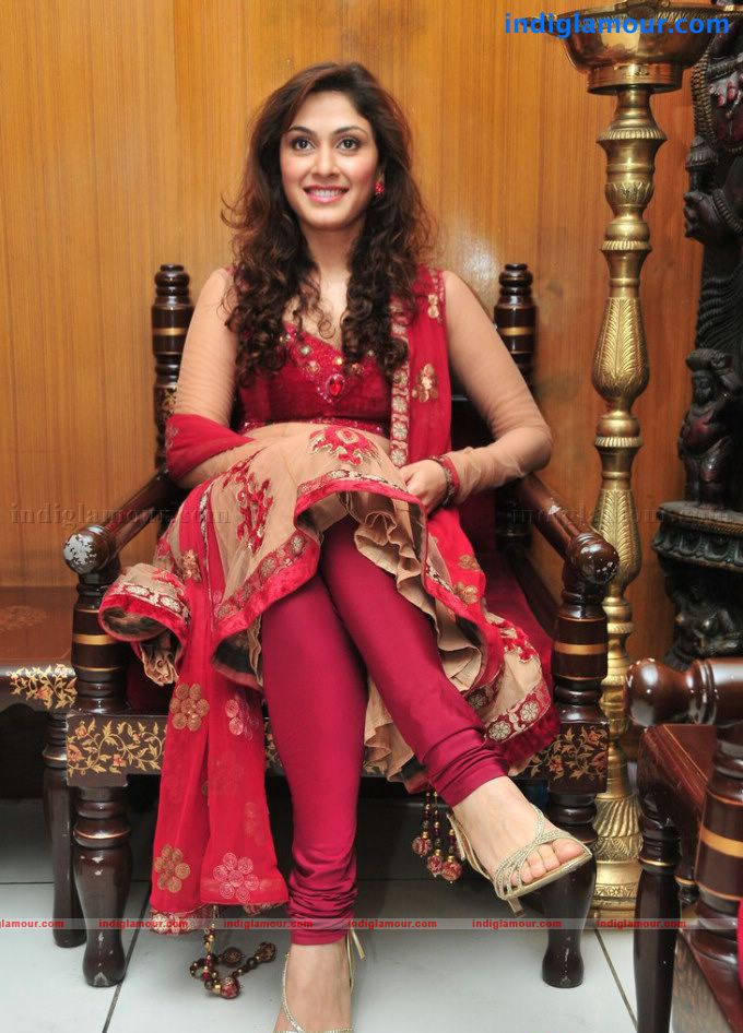 Manjari Fadnis Actress hd photo