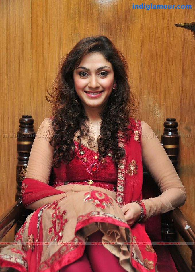 Manjari Fadnis Actress hd photo