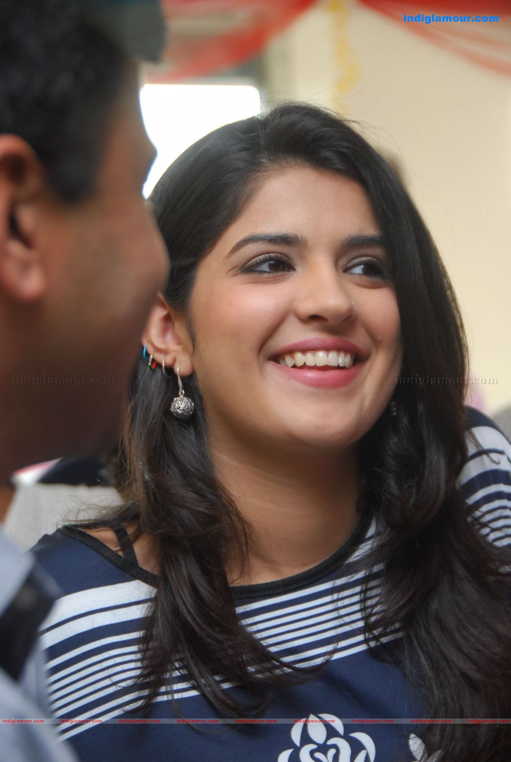 Deeksha Seth Actress hd photo