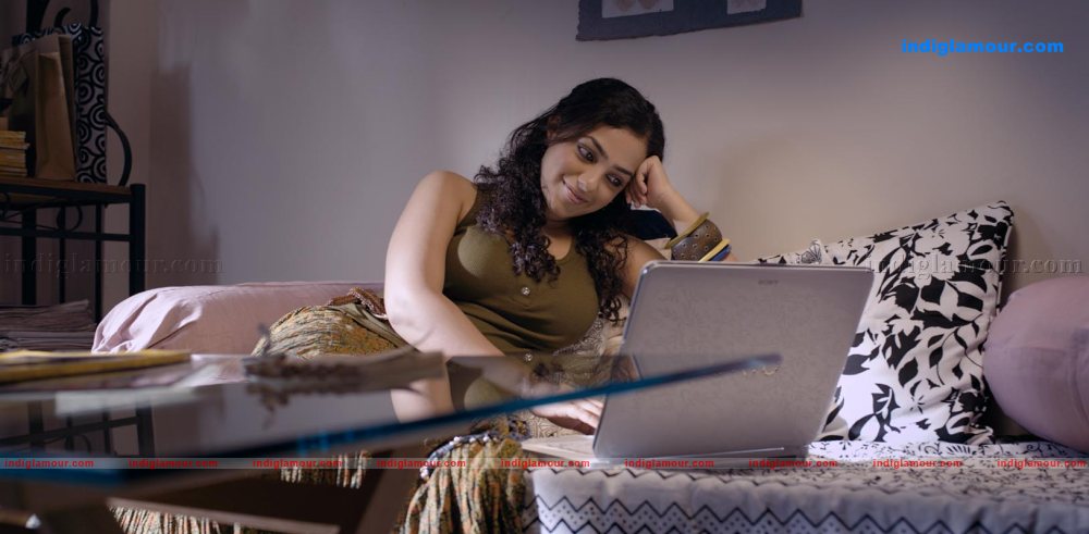 Nithya Menon Actress hd photo