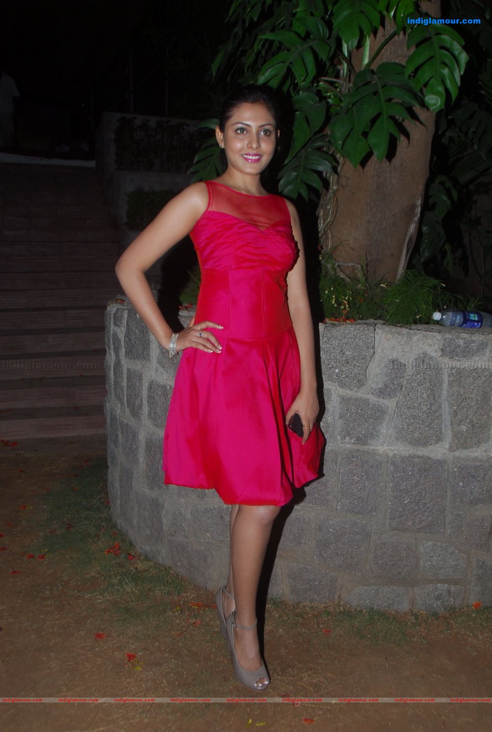 Madhu Shalini Actress hd photo