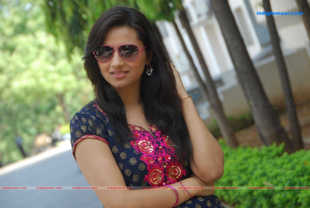 Isha Chawla Actress hd photo