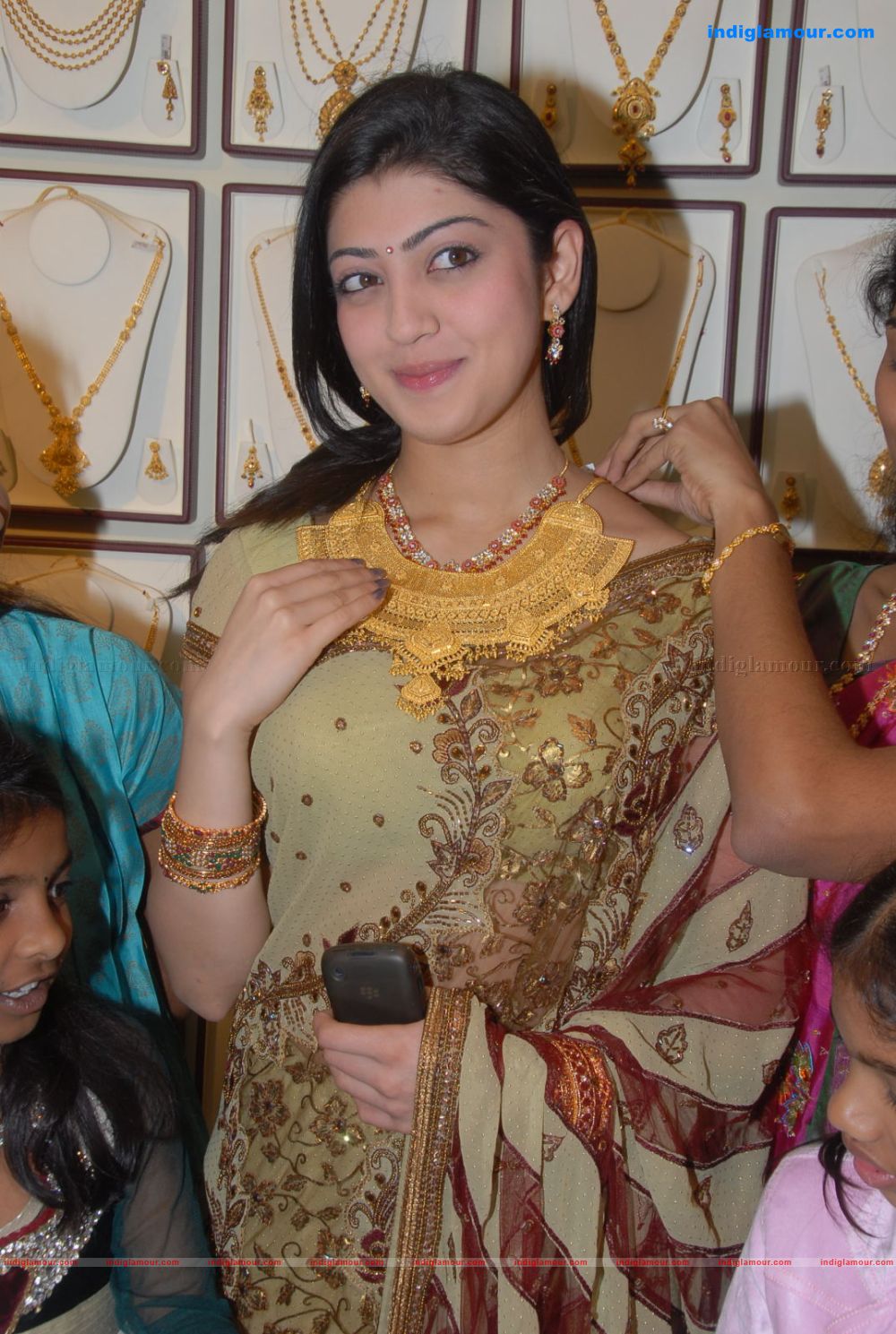 Pranitha Actress hd photo