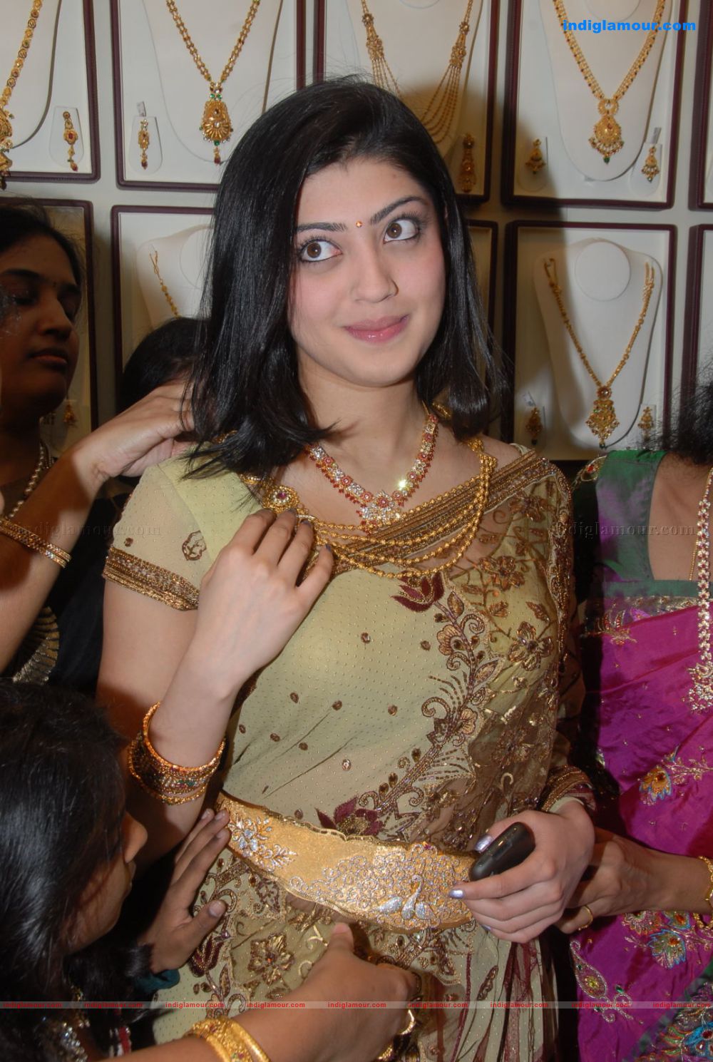 Pranitha Actress hd photo