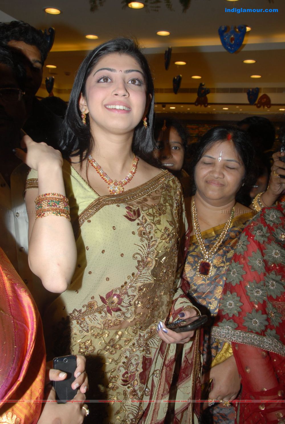 Pranitha Actress hd photo
