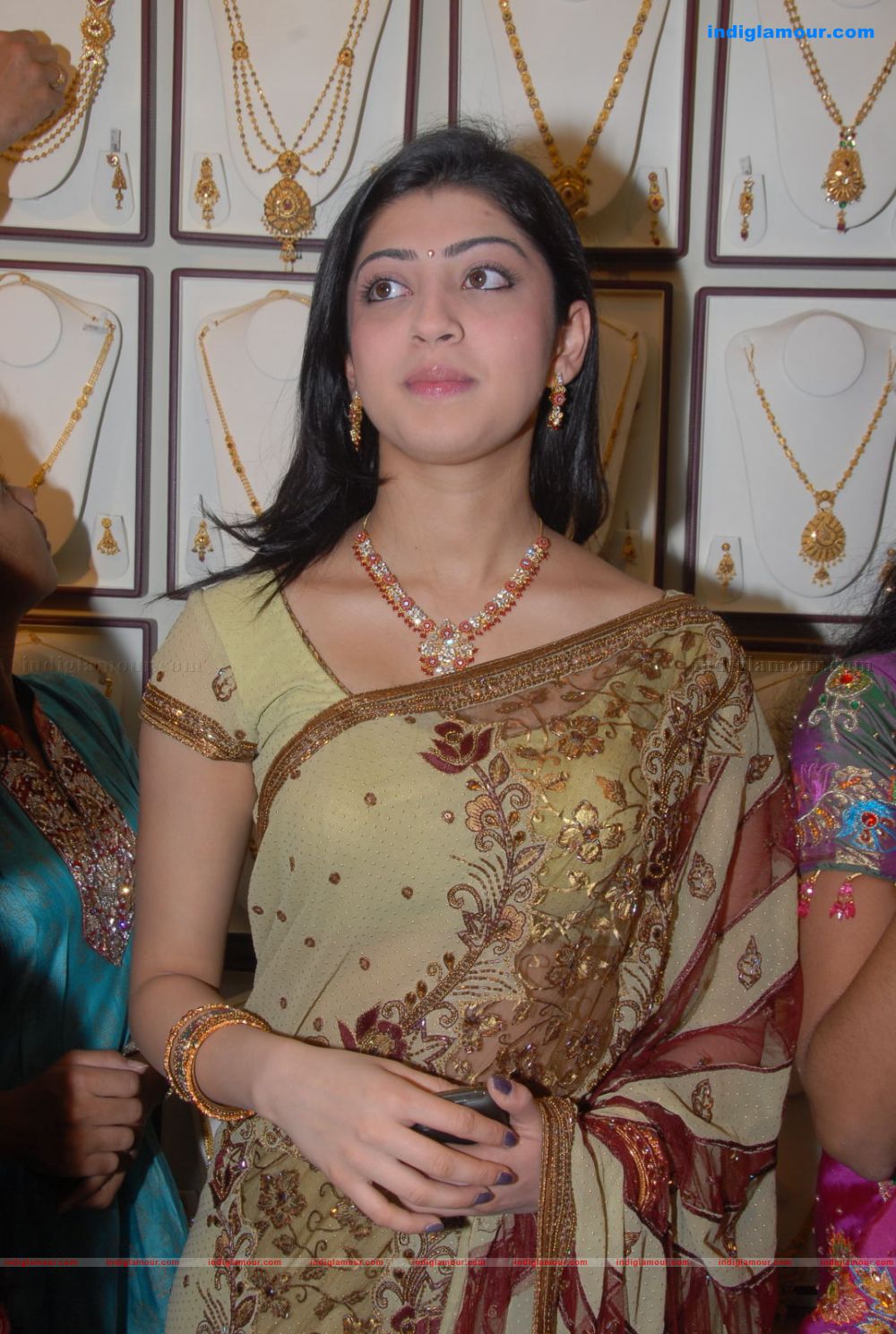 Pranitha Actress hd photo