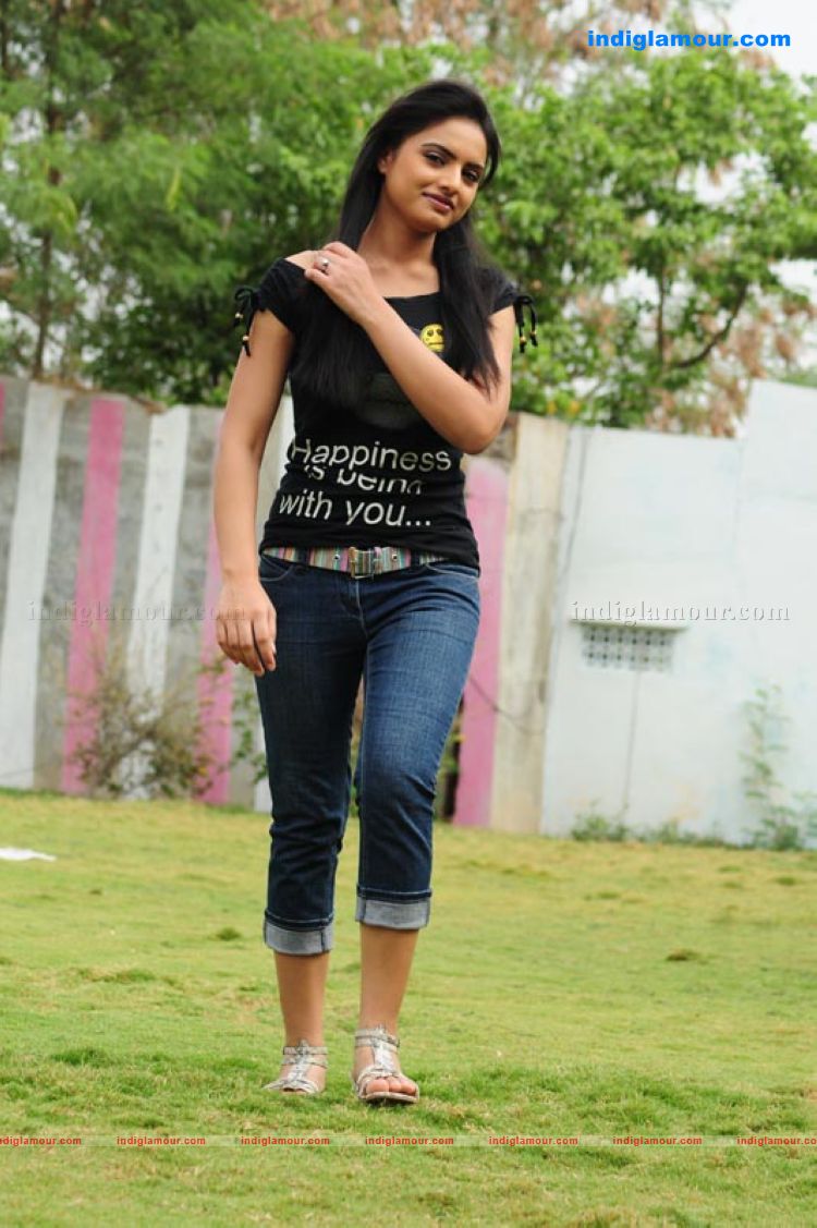 Ritu Kaur Actress hd photo
