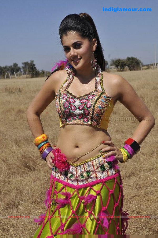 Tapsee Actress hd photo