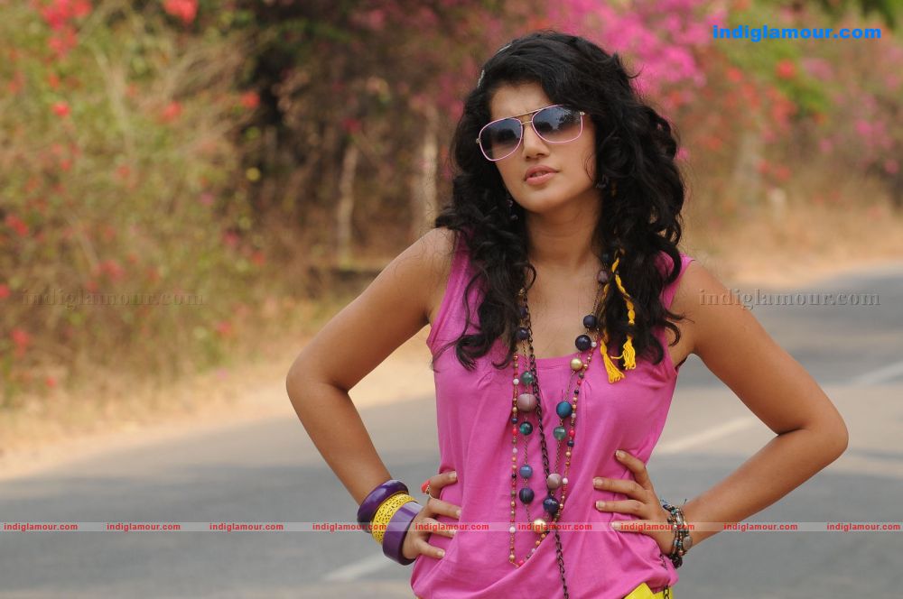 Tapsee Actress hd photo