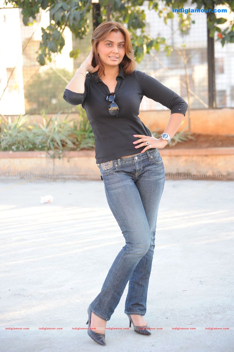 Deepali Singh Actress hd photo