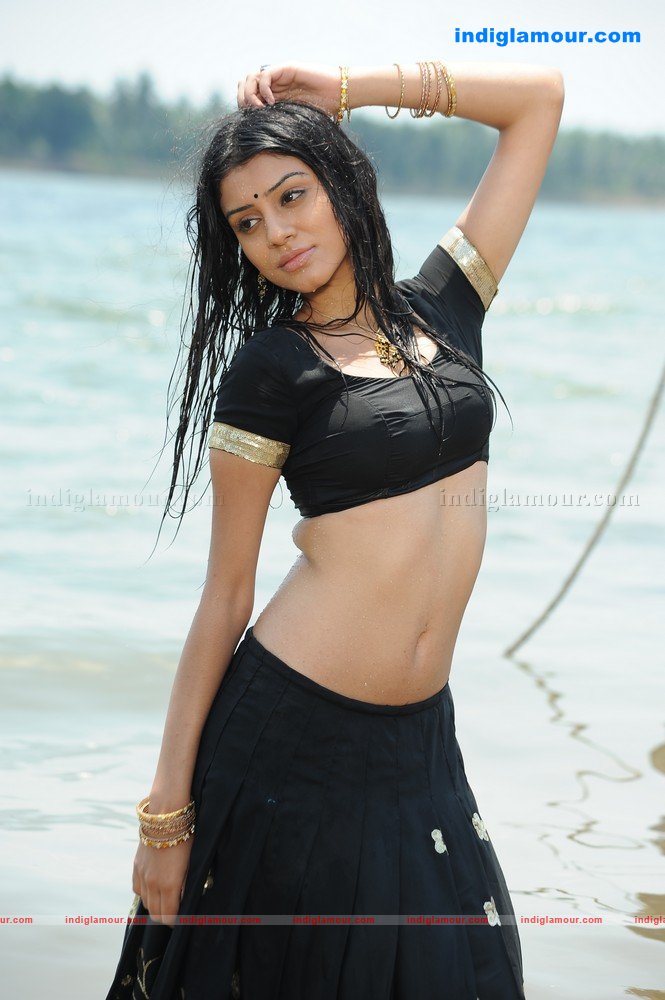 Aanchal Saberwal Actress hd photo