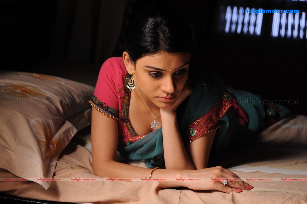 Aanchal Saberwal Actress hd photo