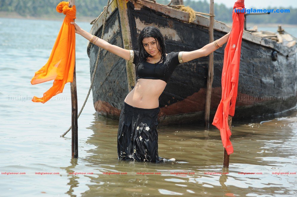 Aanchal Saberwal Actress hd photo