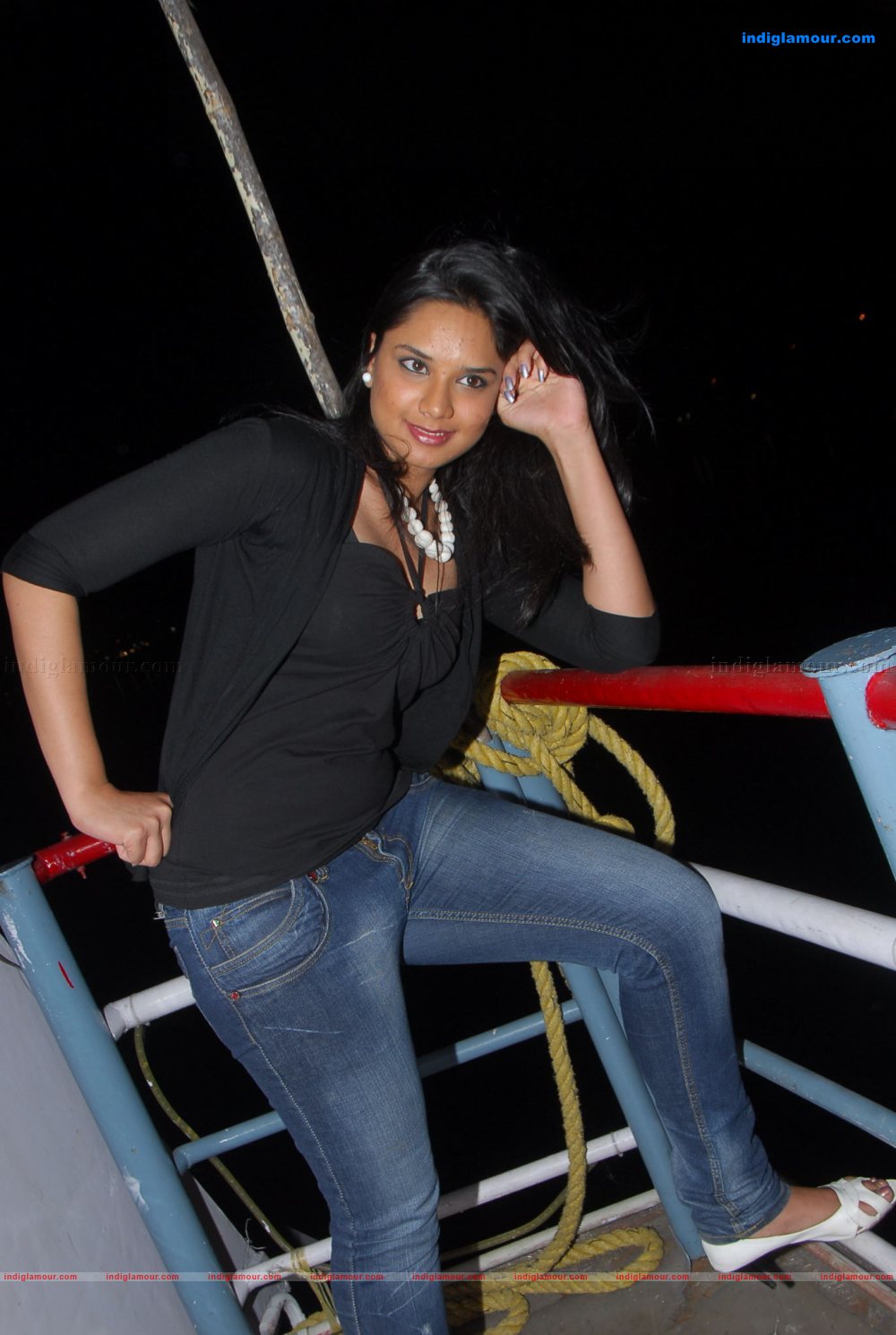 Gayathri Rao Actress hd photo