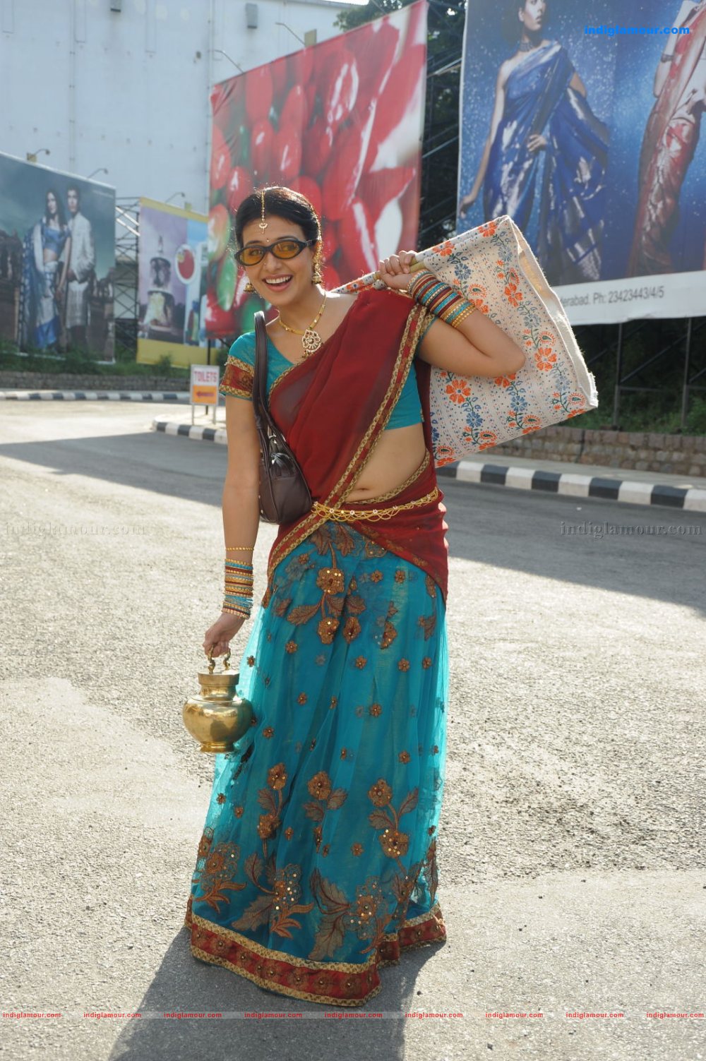 Saloni Actress hd photo