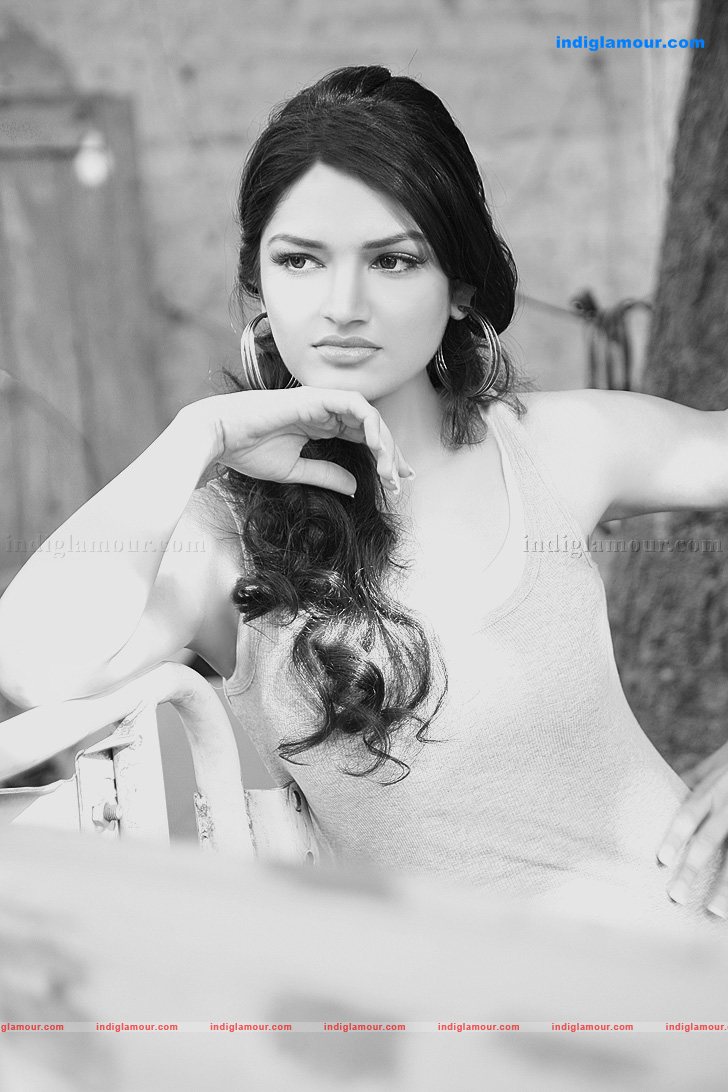 Tara Alisha Actress hd photo