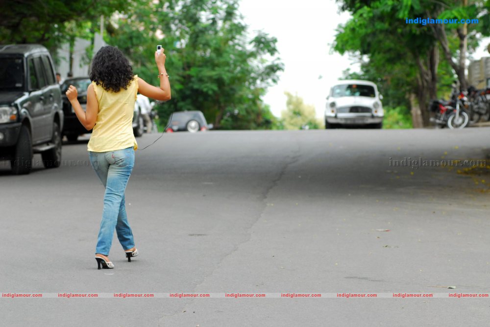 Nithya Menon Actress hd photo