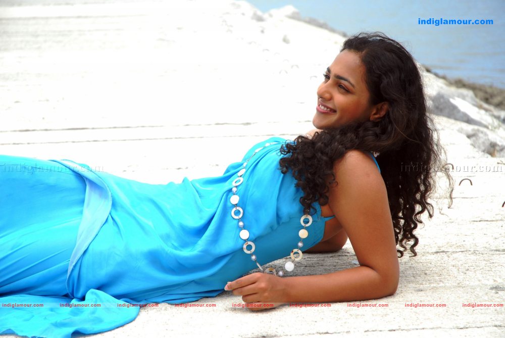 Nithya Menon Actress hd photo