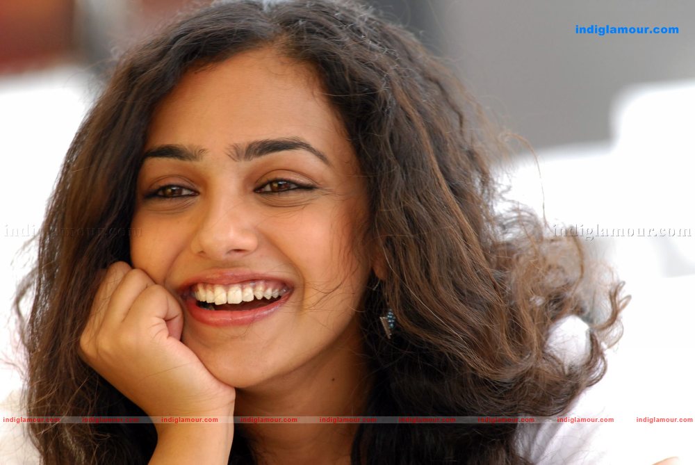 Nithya Menon Actress hd photo