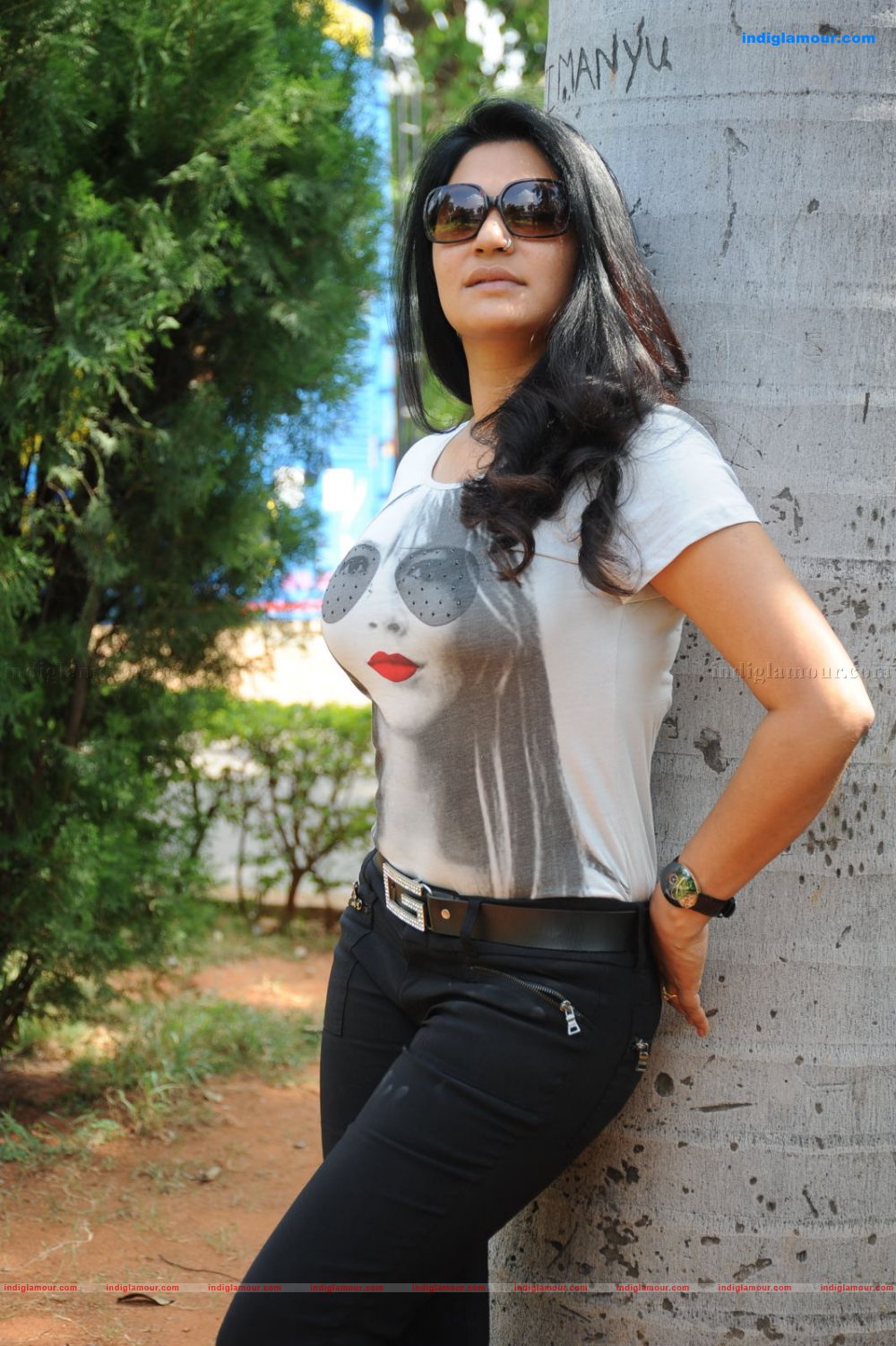 Zarine Ali Actress hd photo