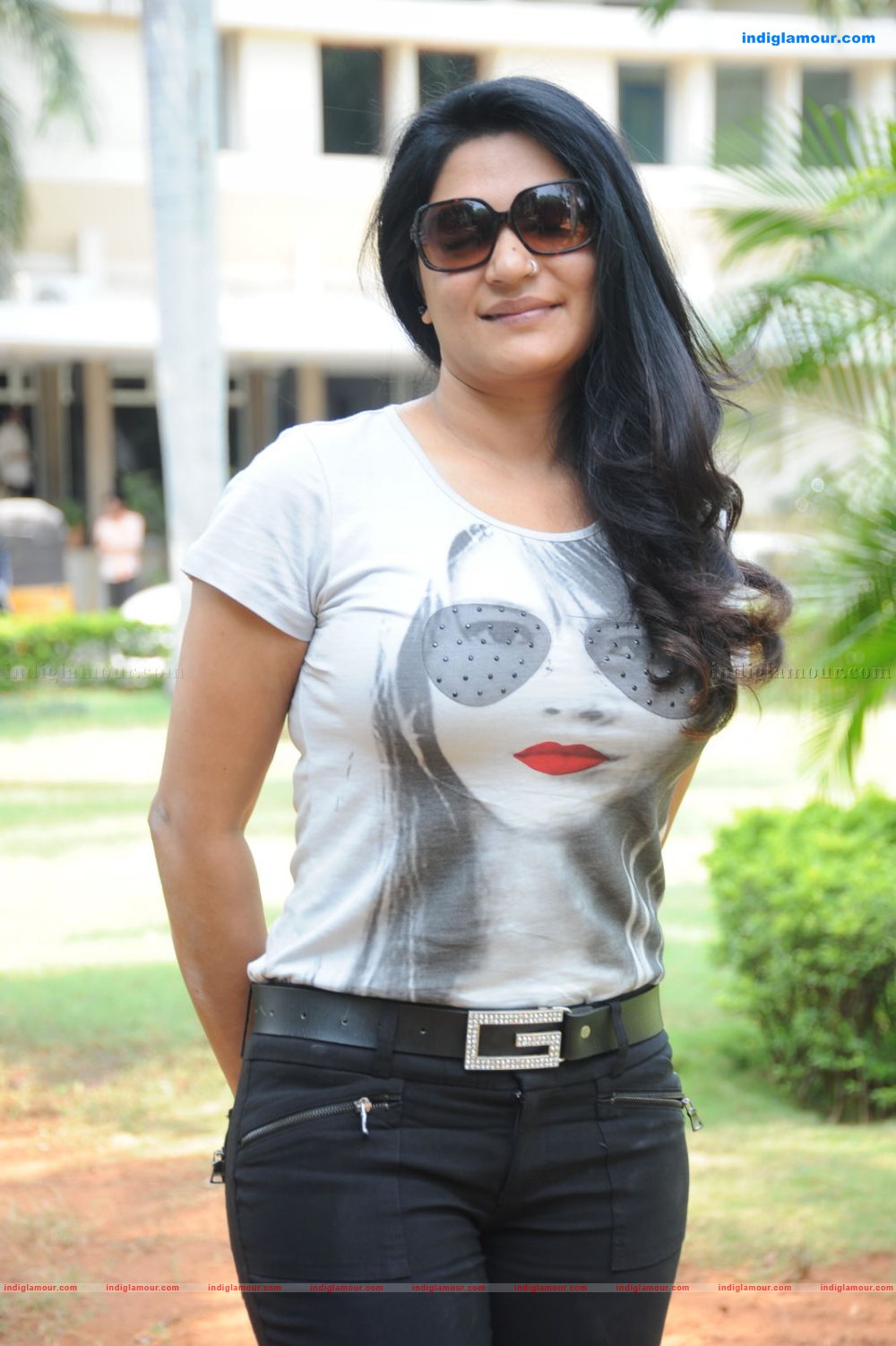 Zarine Ali Actress hd photo