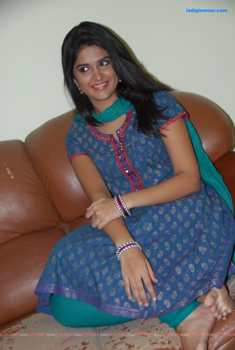 Deeksha Seth Actress hd photo