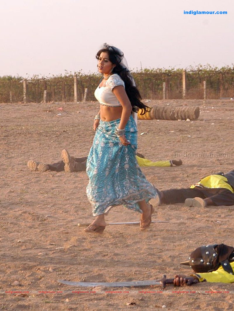 Poorna Actress hd photo