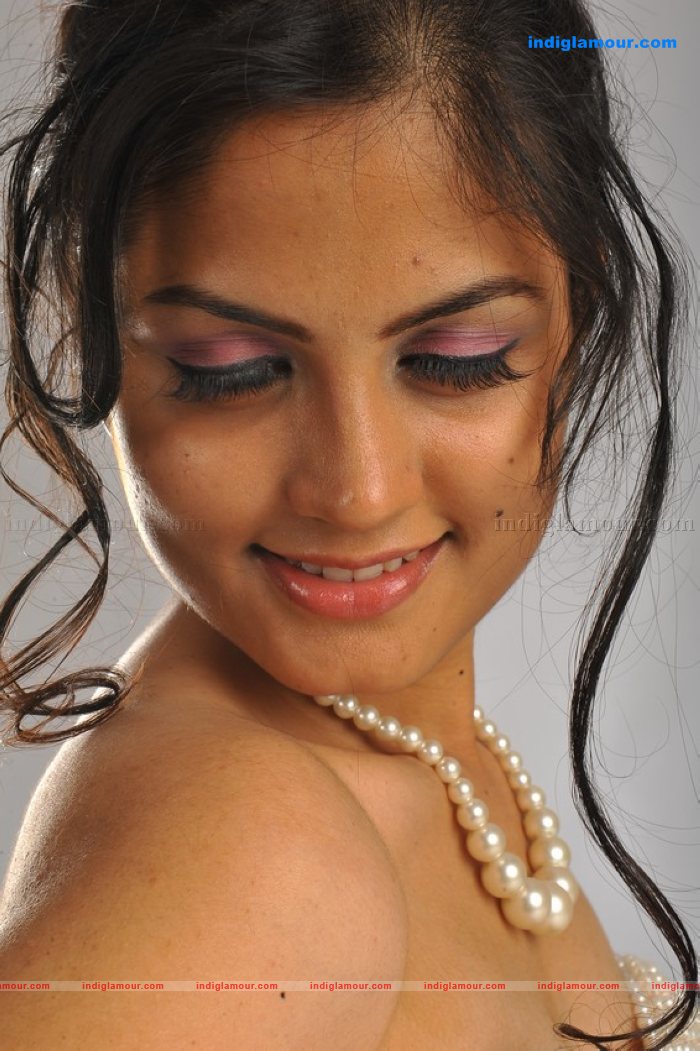 Madhulika Actress hd photo