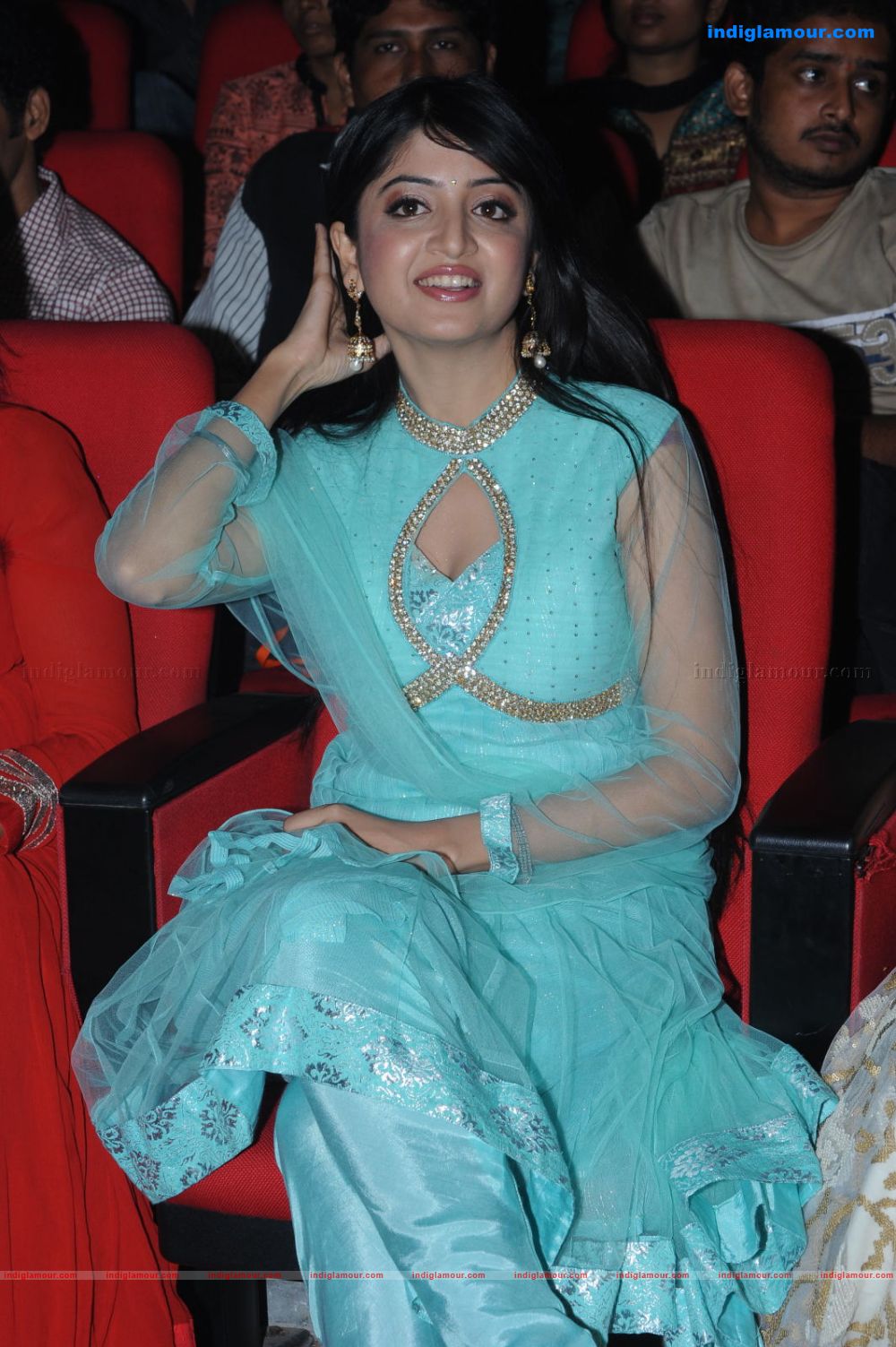 Poonam Kaur Actress hd photo