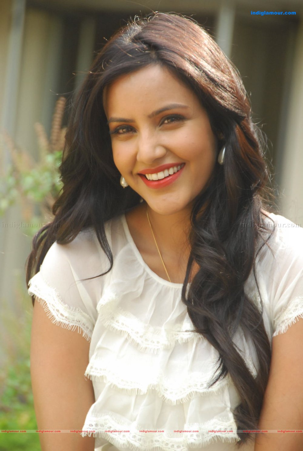 Priya Anand Actress hd photo