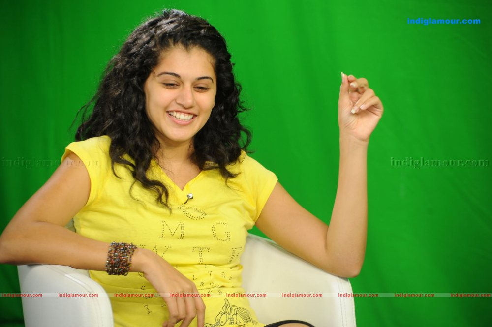 Tapasee Actress hd photo