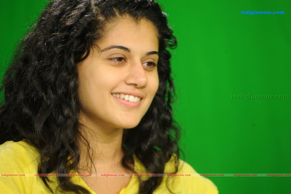 Tapasee Actress hd photo