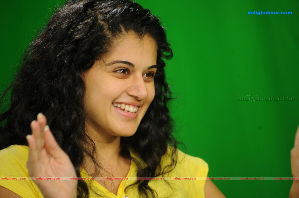 Tapasee Actress hd photo