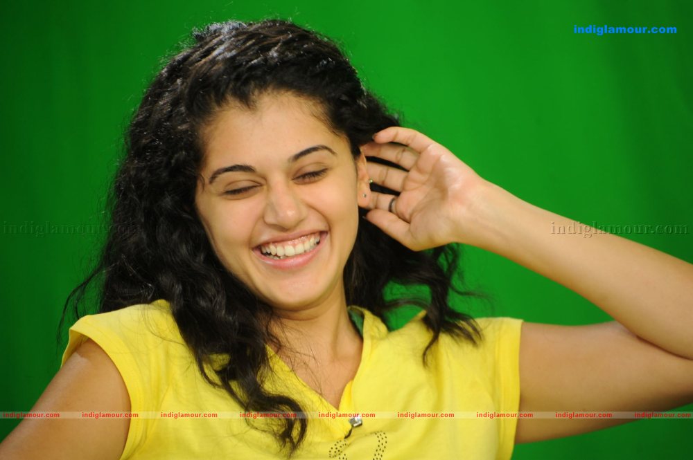 Tapasee Actress hd photo