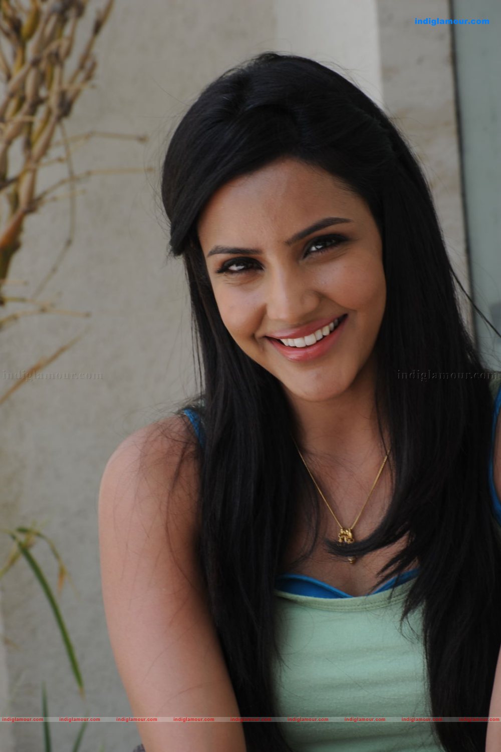 Priya Anand Actress hd photo