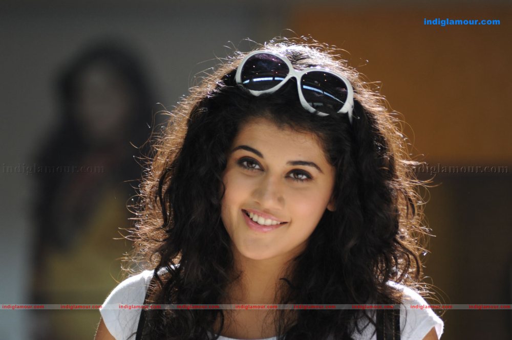 Tapsee Actress hd photo