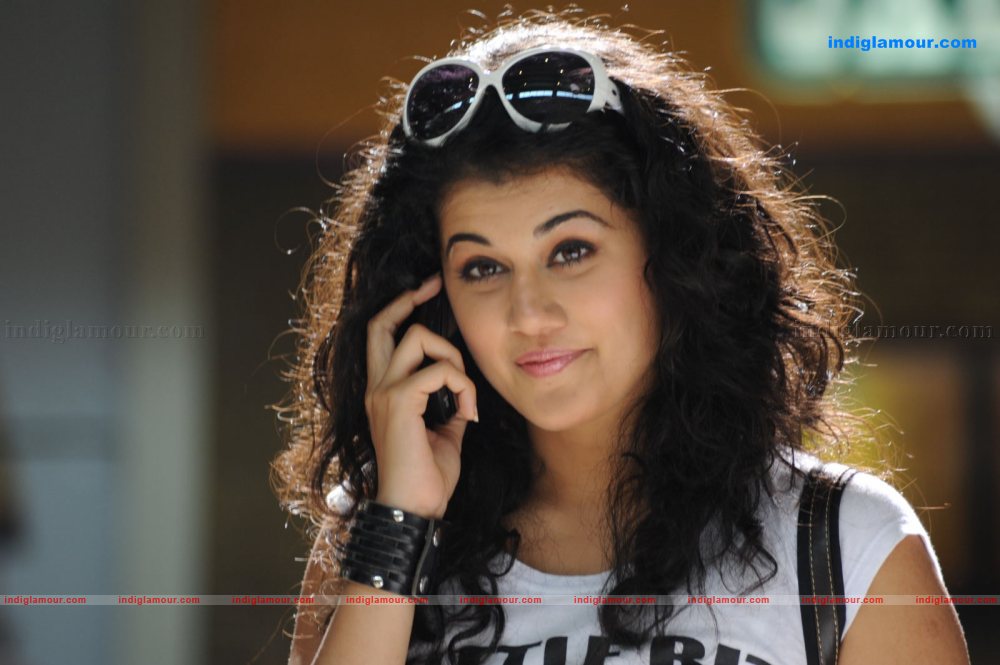 Tapsee Actress hd photo
