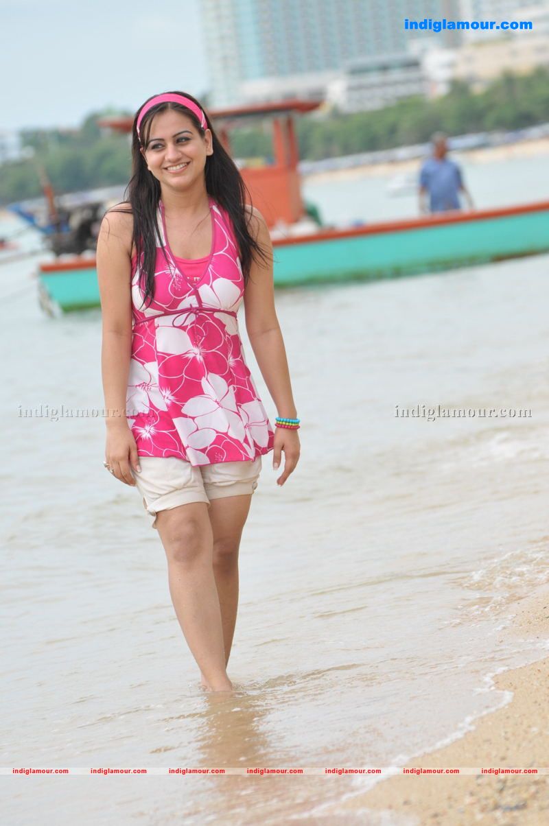 Aksha Actress hd photo