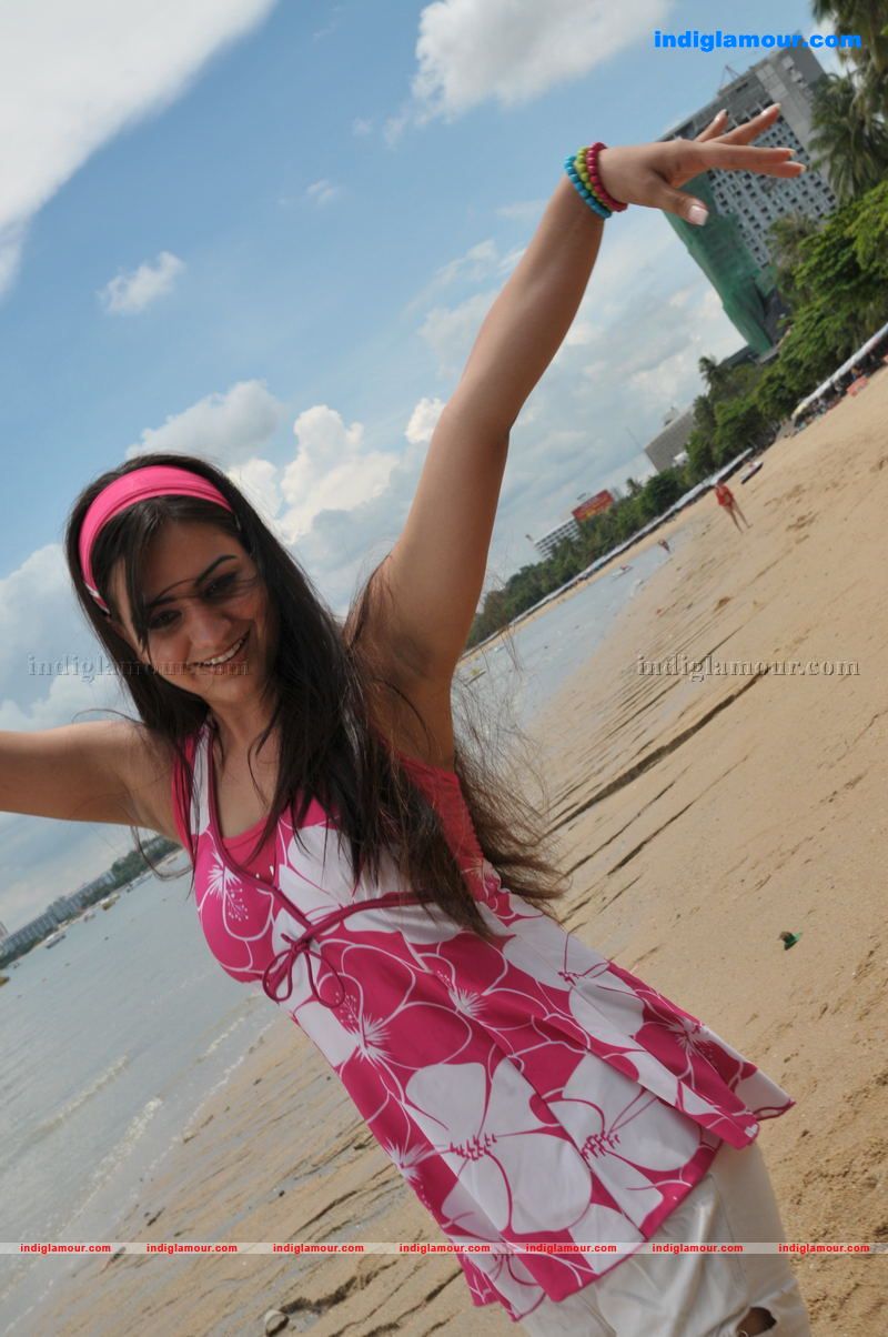 Aksha Actress hd photo